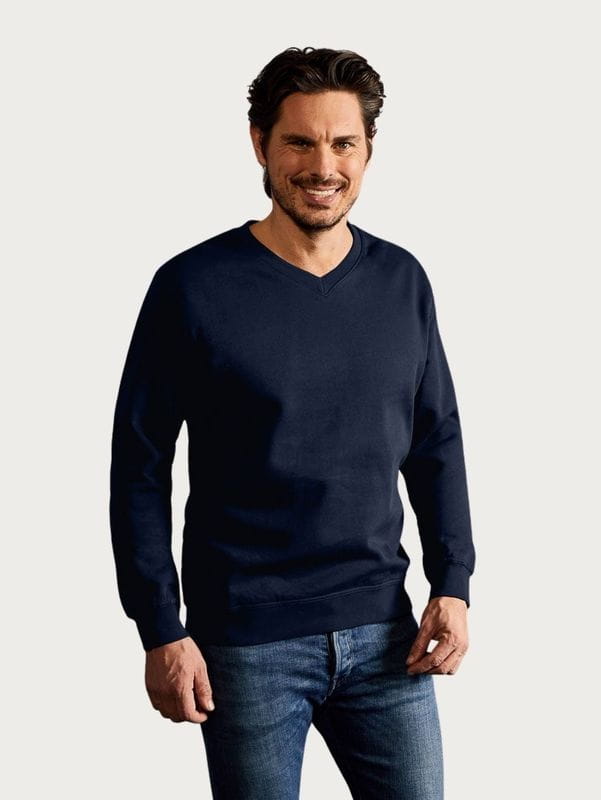 5025 V-Neck Sweater