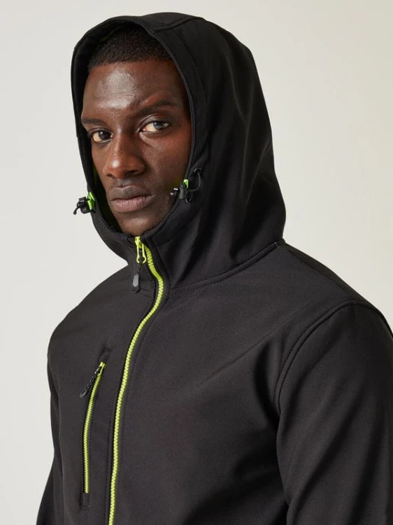 NAVIGATE 2 LAYER HOODED SOFTSHELL JACKET TRA705