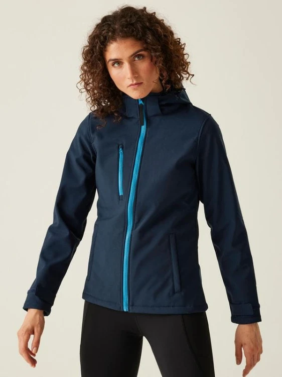 TRA702 Regatta Venturer