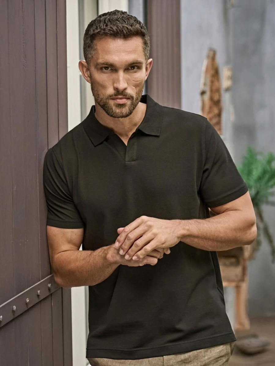 Luxury Stretch V-Neck Pol 1404