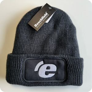 Czapka beanie z haftem